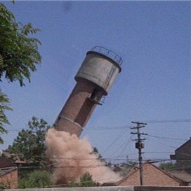 鄂尔多斯混凝土水塔机械拆除